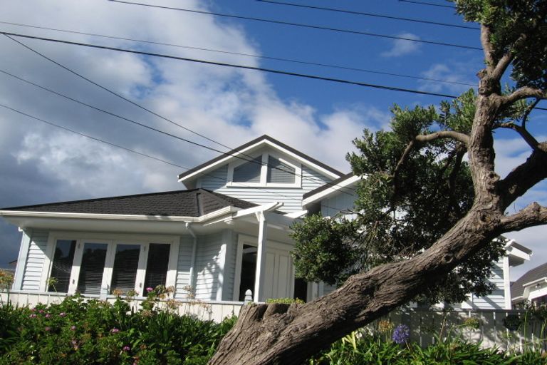 Photo of property in 21 Ventnor Street, Seatoun, Wellington, 6022