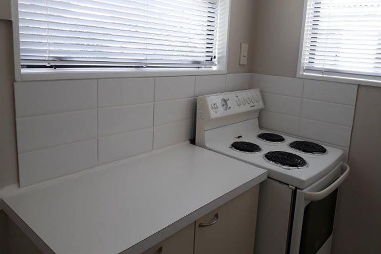 Photo of property in 2/1 Glenbrook Grove, Naenae, Lower Hutt, 5011