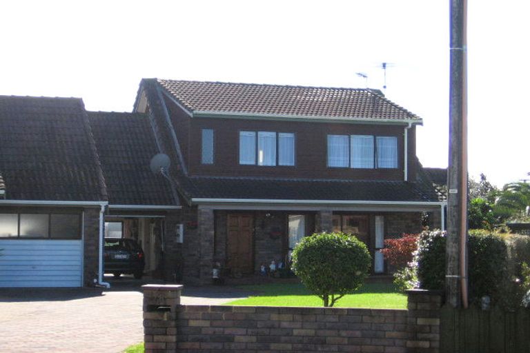 Photo of property in 7a Ross Crescent, Orewa, 0931