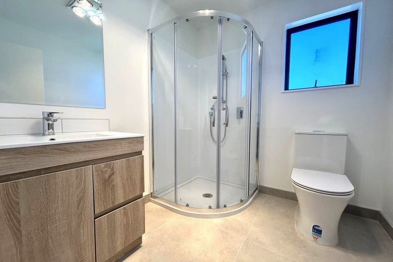 Photo of property in 10 Raupeti Lane, Henderson, Auckland, 0612