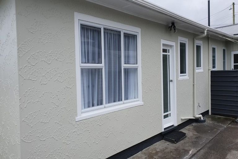 Photo of property in 48 Rangiora Street, Castlecliff, Whanganui, 4501