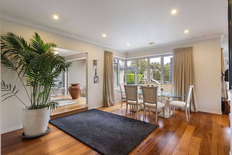 Photo of property in 37 La Lena Grove, Fitzherbert, Palmerston North, 4410