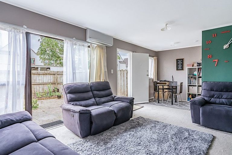 Photo of property in 14/19a Gray Avenue, Mangere East, Auckland, 2024