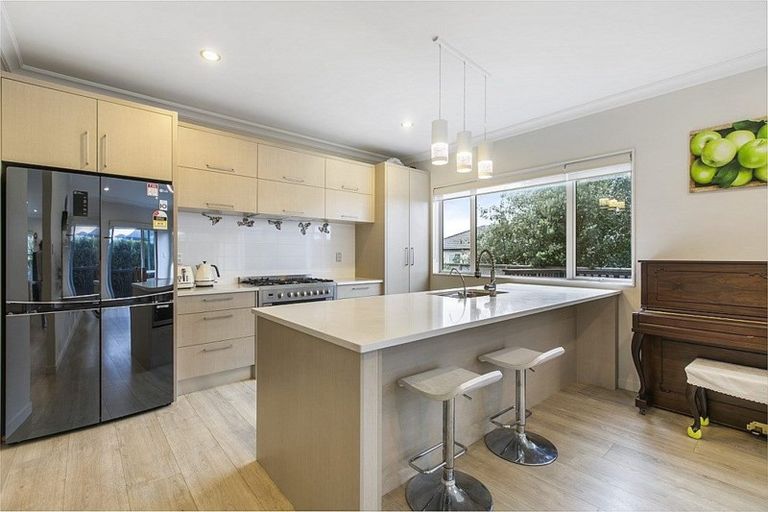 Photo of property in 15 Steamer Road, Silverdale, 0932