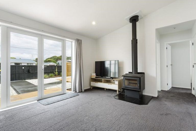 Photo of property in 1 Pearse Street, Brighton, Dunedin, 9035