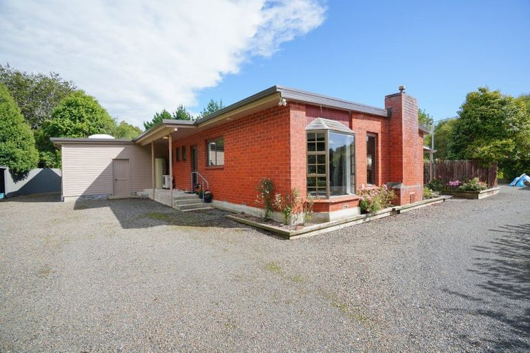 Photo of property in 29 Awarua Road, Otatara, Invercargill, 9879