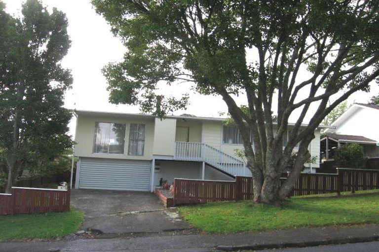 Photo of property in 5 Easter Parade, Glen Eden, Auckland, 0602