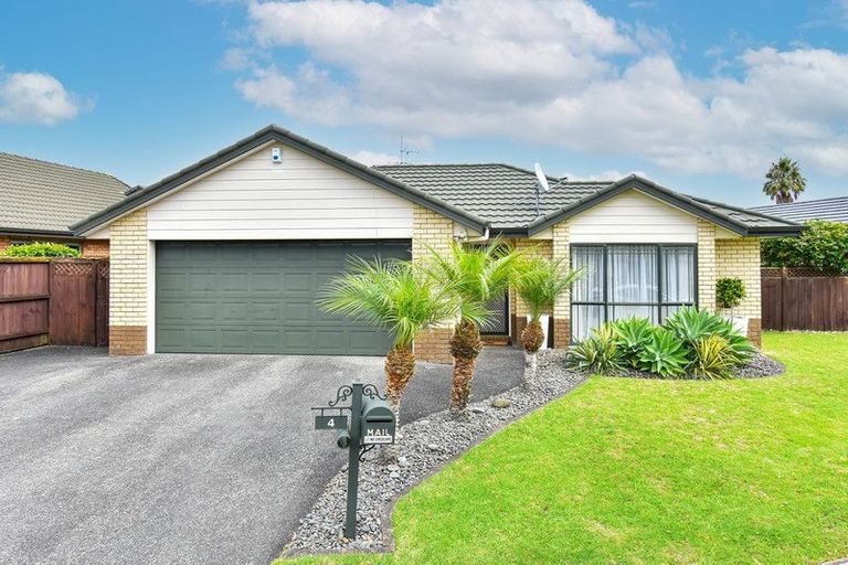 Photo of property in 4 Croftview Road, Wattle Downs, Auckland, 2103