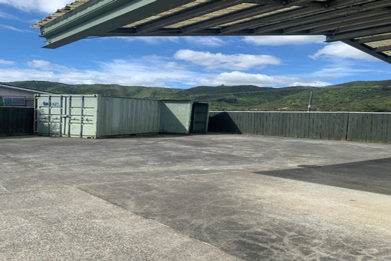 Photo of property in 292 Wellington Road, Wainuiomata, Lower Hutt, 5014