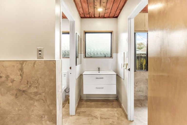 Photo of property in 1/61 Great South Road, Manurewa, Auckland, 2102