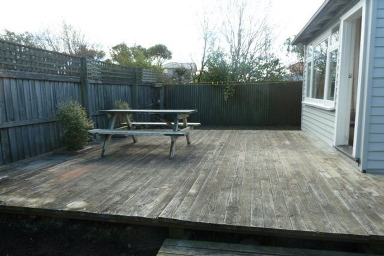 Photo of property in 231 Geraldine Street, Edgeware, Christchurch, 8013