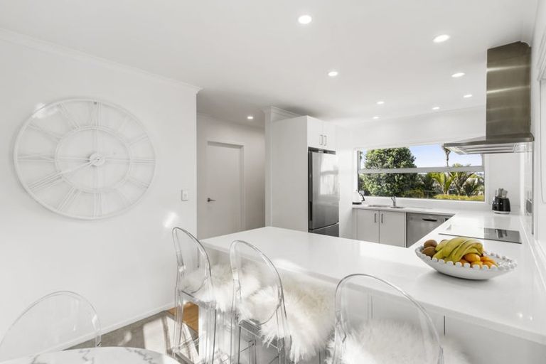 Photo of property in 118 Maire Road, Orewa, 0931