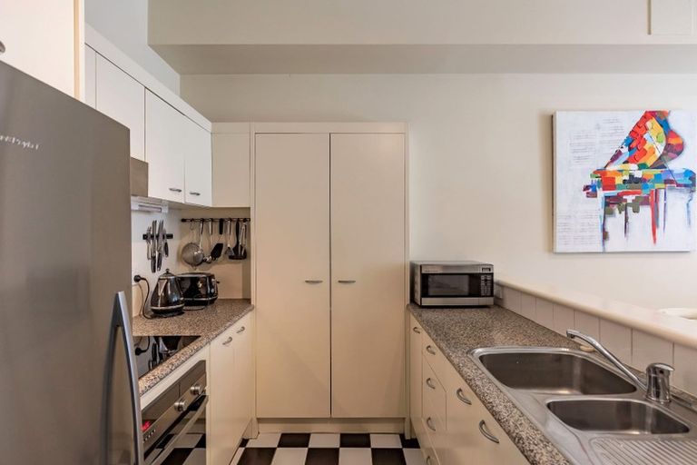 Photo of property in 5 Cheshire Street, Cannons Creek, Porirua, 5024