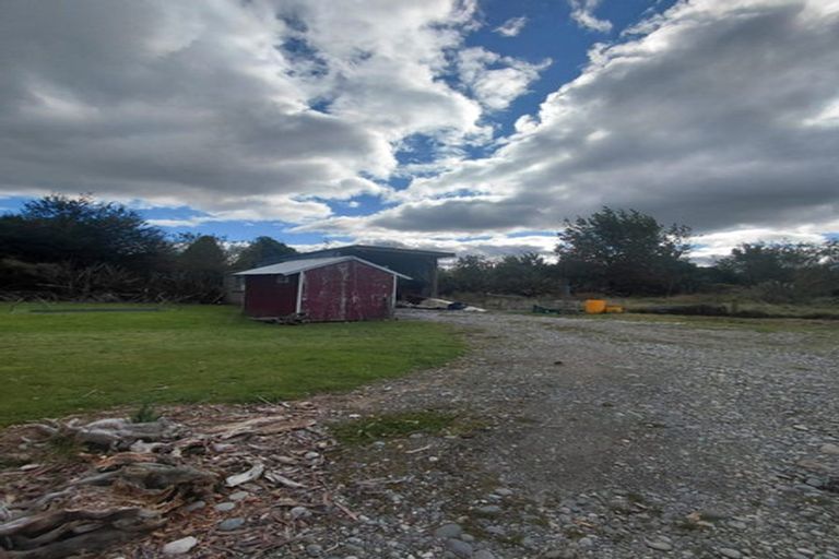 Photo of property in 72 Half Mile Road, Tuatapere, 9620