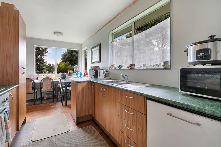 Photo of property in 2b Mcentee Road, Waitakere, Auckland, 0816