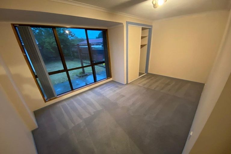 Photo of property in 2 Resolution Place, Bryndwr, Christchurch, 8053