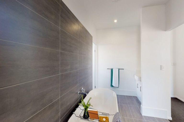 Photo of property in 1a Manor Park, Sunnyhills, Auckland, 2010