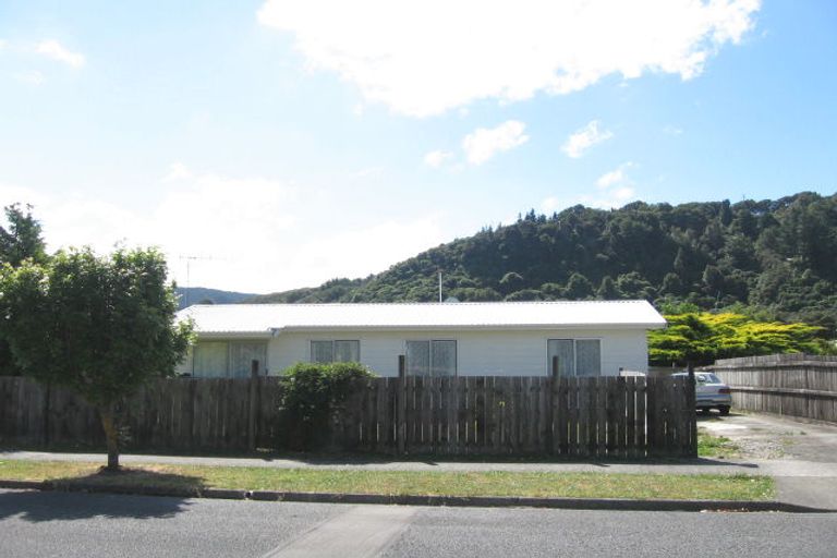 Photo of property in 3 Moonstone Grove, Birchville, Upper Hutt, 5018