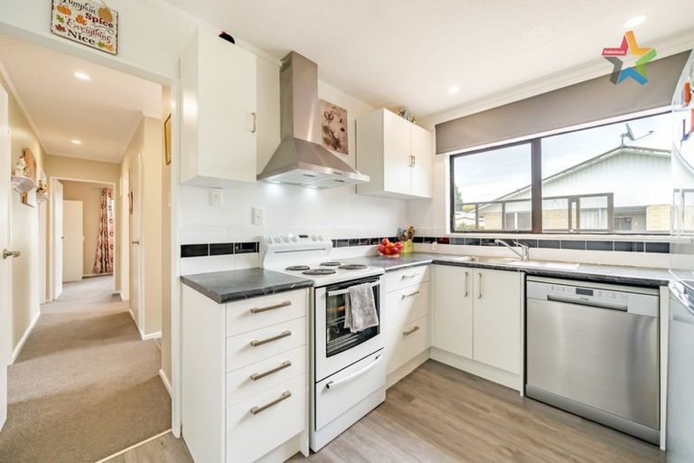 Photo of property in 1/25a Ward Street, Trentham, Upper Hutt, 5018