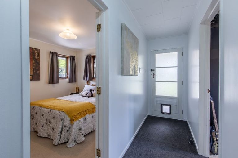 Photo of property in 3 Limbrick Street, Waipawa, 4210