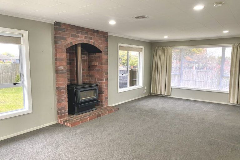 Photo of property in 116 Kendal Avenue, Burnside, Christchurch, 8053