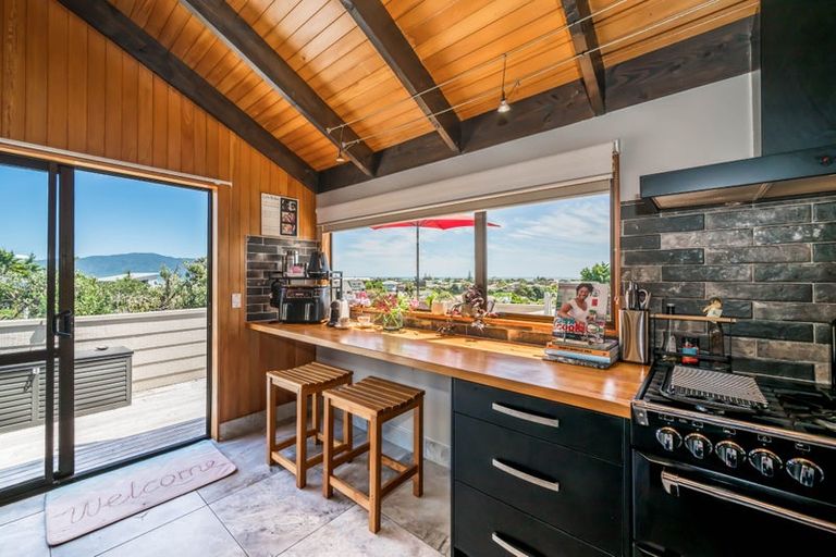 Photo of property in 40 Hicks Crescent, Waikanae Beach, Waikanae, 5036