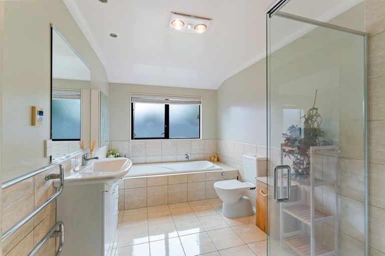 Photo of property in 7 Datum Way, Paraparaumu, 5032