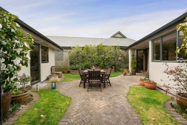 Photo of property in 1 Kips Way, Rangatira Park, Taupo, 3330