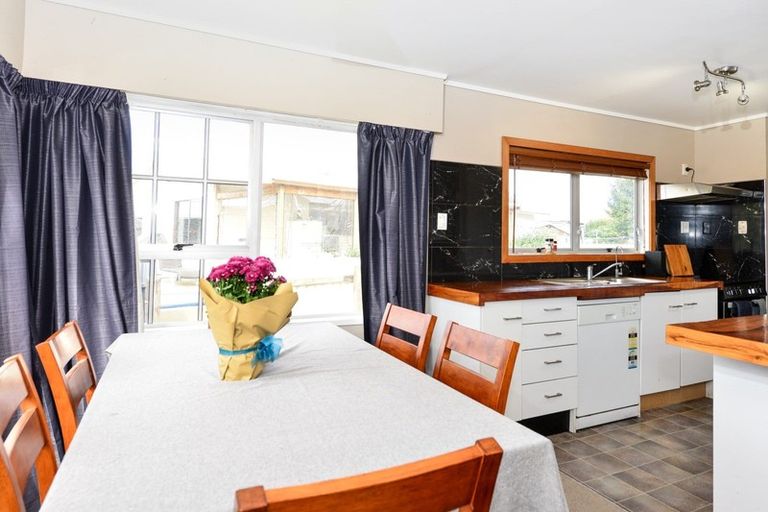 Photo of property in 6 Camden Place, Pukete, Hamilton, 3200