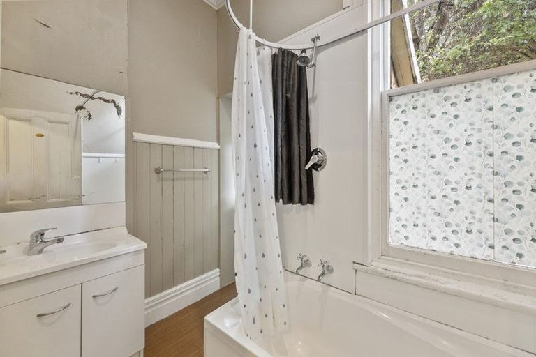 Photo of property in 844 Princes Street, Dunedin Central, Dunedin, 9016