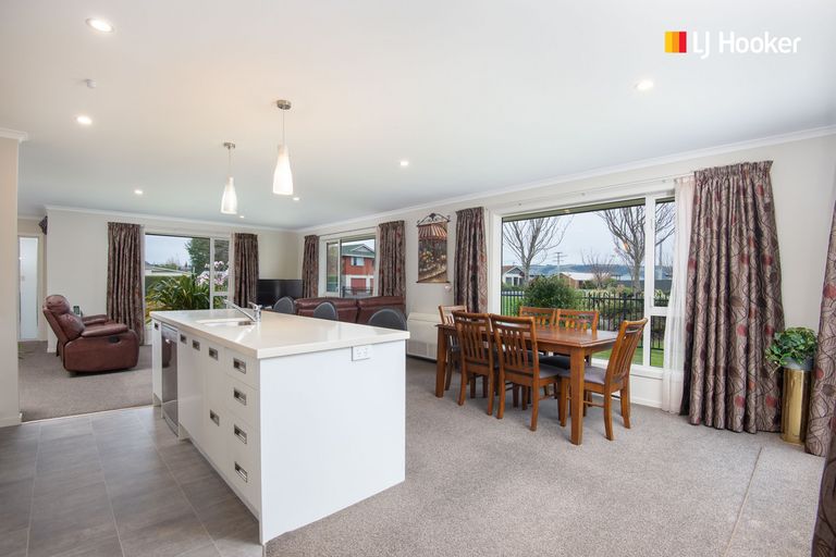 Photo of property in 8 Centre Street, Mosgiel, 9024