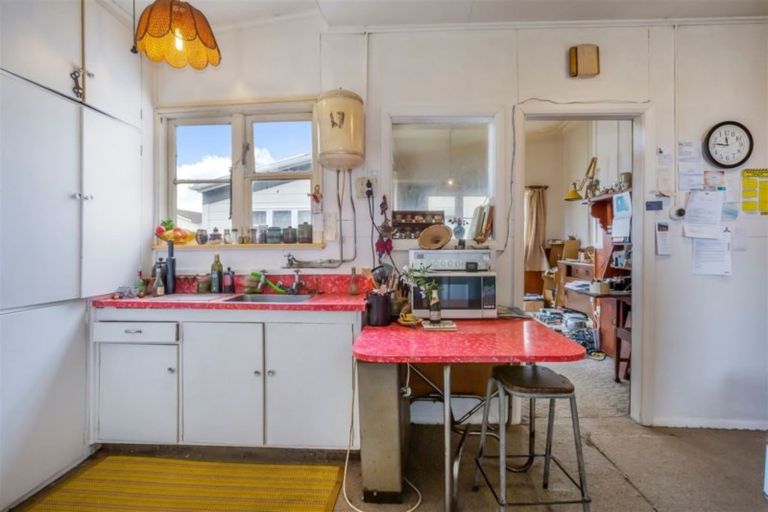 Photo of property in 6 Manchester Street, Petone, Lower Hutt, 5012