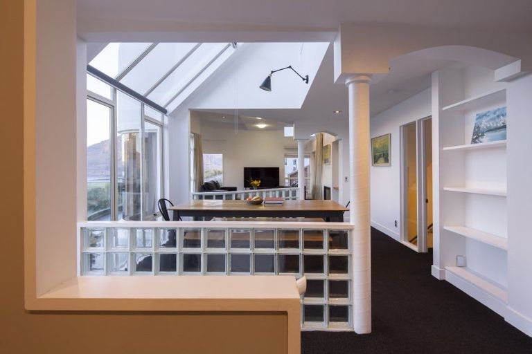 Photo of property in 11 Peregrine Place, Queenstown, 9300