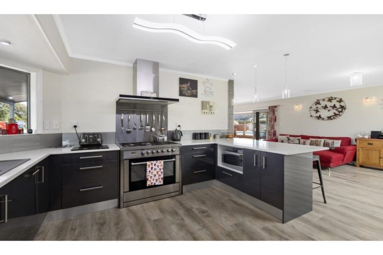 Photo of property in 515 Whitehills Road, Waitoki, Silverdale, 0994