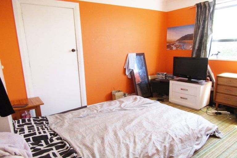 Photo of property in 24 Edward Street, Waimate, 7924