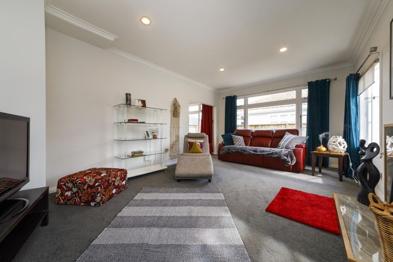 Photo of property in 36 Botanical Road, Takaro, Palmerston North, 4412