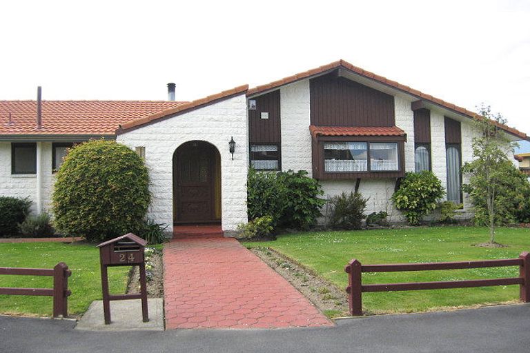 Photo of property in 24 Brogar Place, Casebrook, Christchurch, 8051