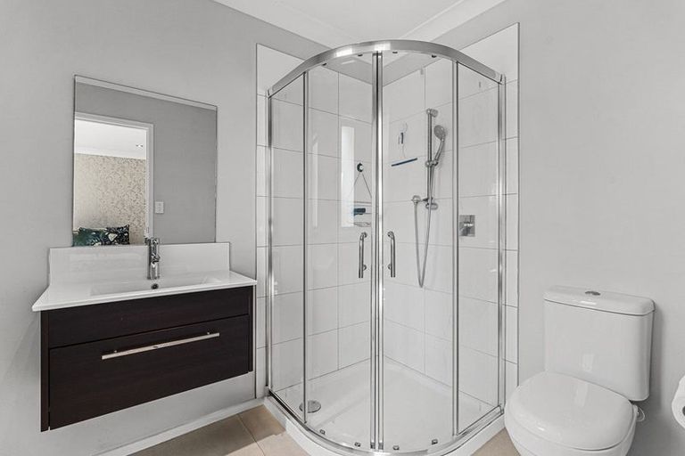 Photo of property in 525e Mangorei Road, Highlands Park, New Plymouth, 4312