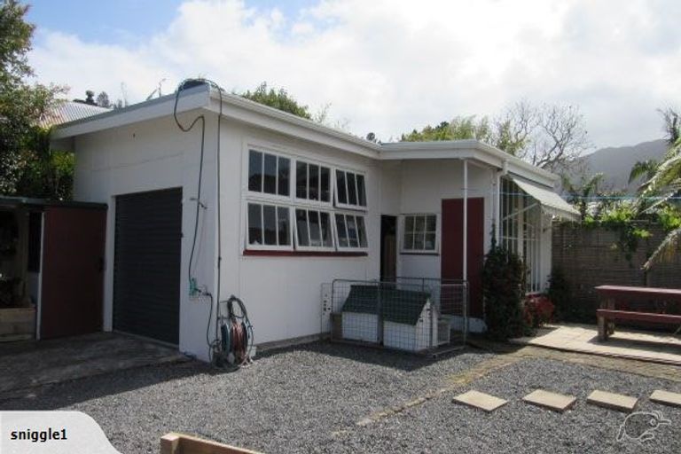 Photo of property in 112 Te Tiki Street, Coromandel, 3506