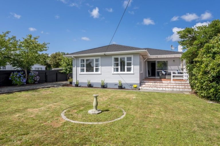 Photo of property in 620 Queen Street East, Levin, 5510