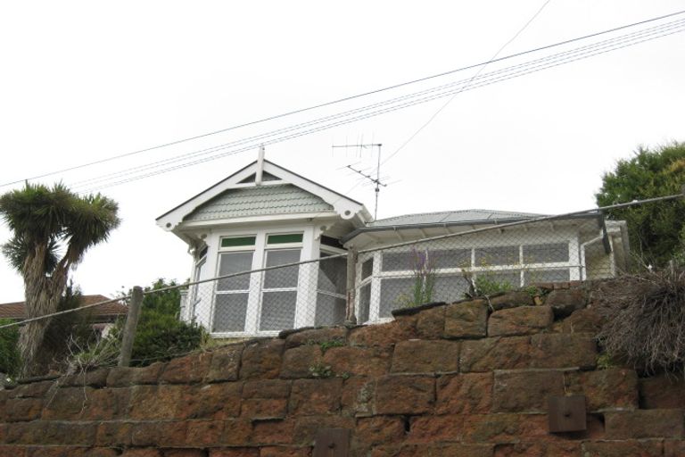 Photo of property in 23 Voelas Road, Lyttelton, 8082