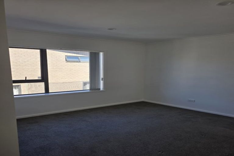 Photo of property in 115 Banks Street, Marfell, New Plymouth, 4310