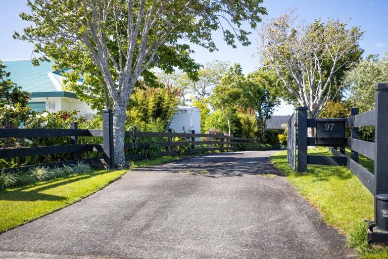 Photo of property in 97 Branch Road, Highlands Park, New Plymouth, 4312