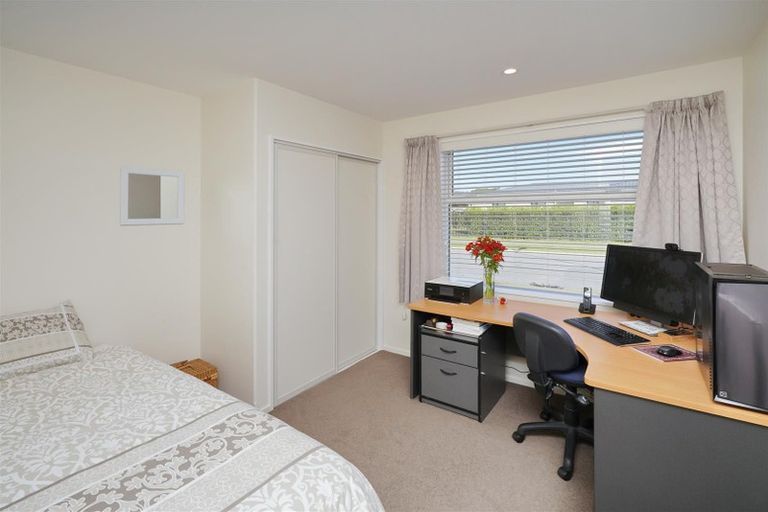 Photo of property in 37 Bradwell Crescent, Halswell, Christchurch, 8025