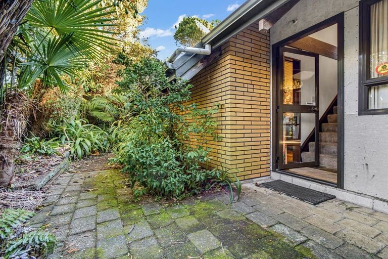 Photo of property in 17 Aquarius Drive, Kawaha Point, Rotorua, 3010