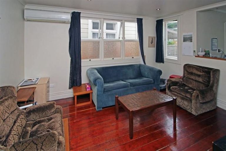 Photo of property in 14 Faraday Street, Hospital Hill, Napier, 4110