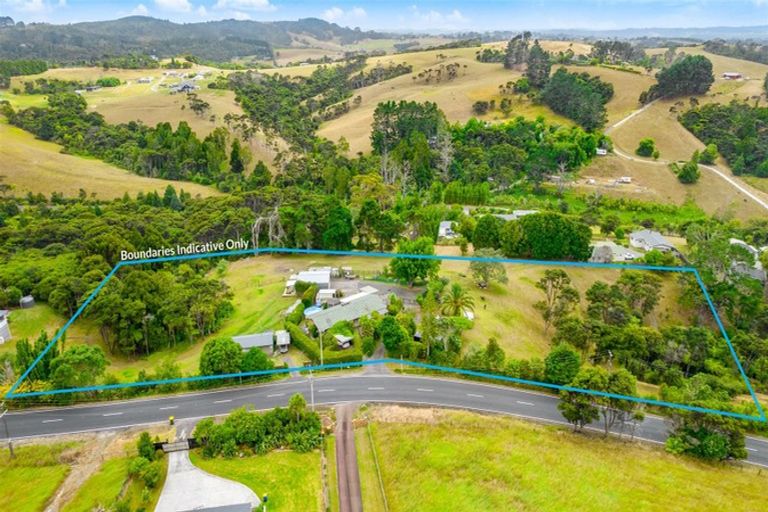 Photo of property in 45 Bethells Road, Waitakere, Henderson, 0782
