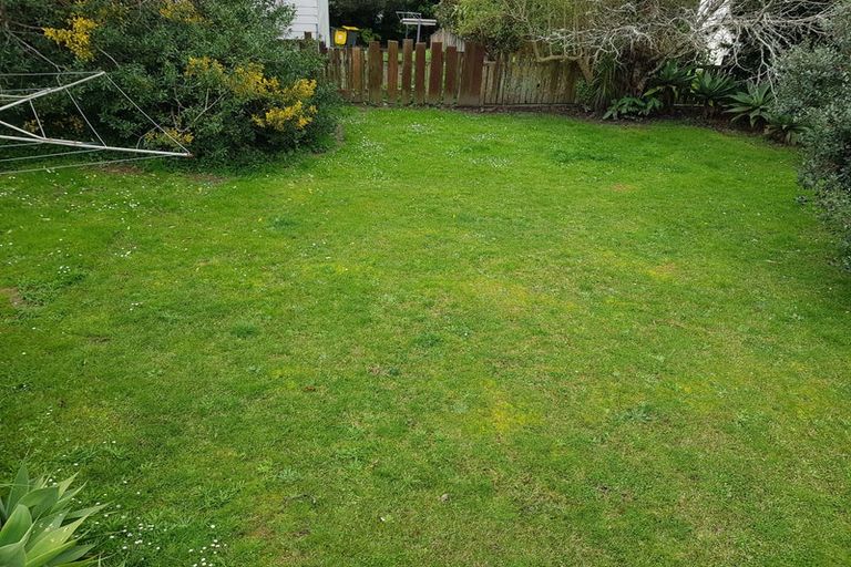 Photo of property in 295 Don Buck Road, Massey, Auckland, 0614