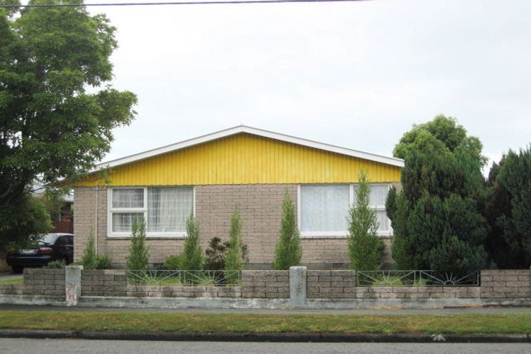 Photo of property in 128 Gayhurst Road, Dallington, Christchurch, 8061