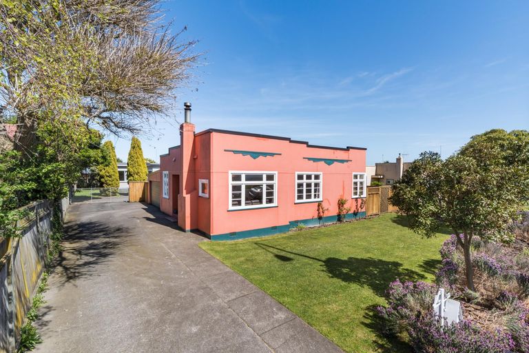 Photo of property in 8 Heretaunga Street, Palmerston North, 4414
